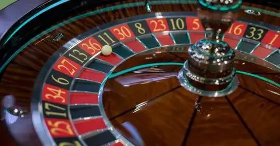 Tampilan Live Chat crystaltogel di ponsel